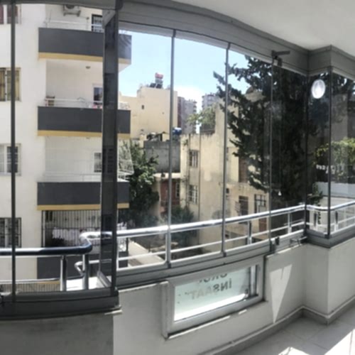 adana meka cam balkon