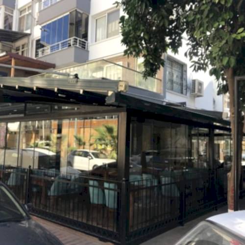 adana meka cam balkon