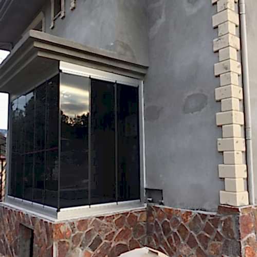 adana meka cam balkon